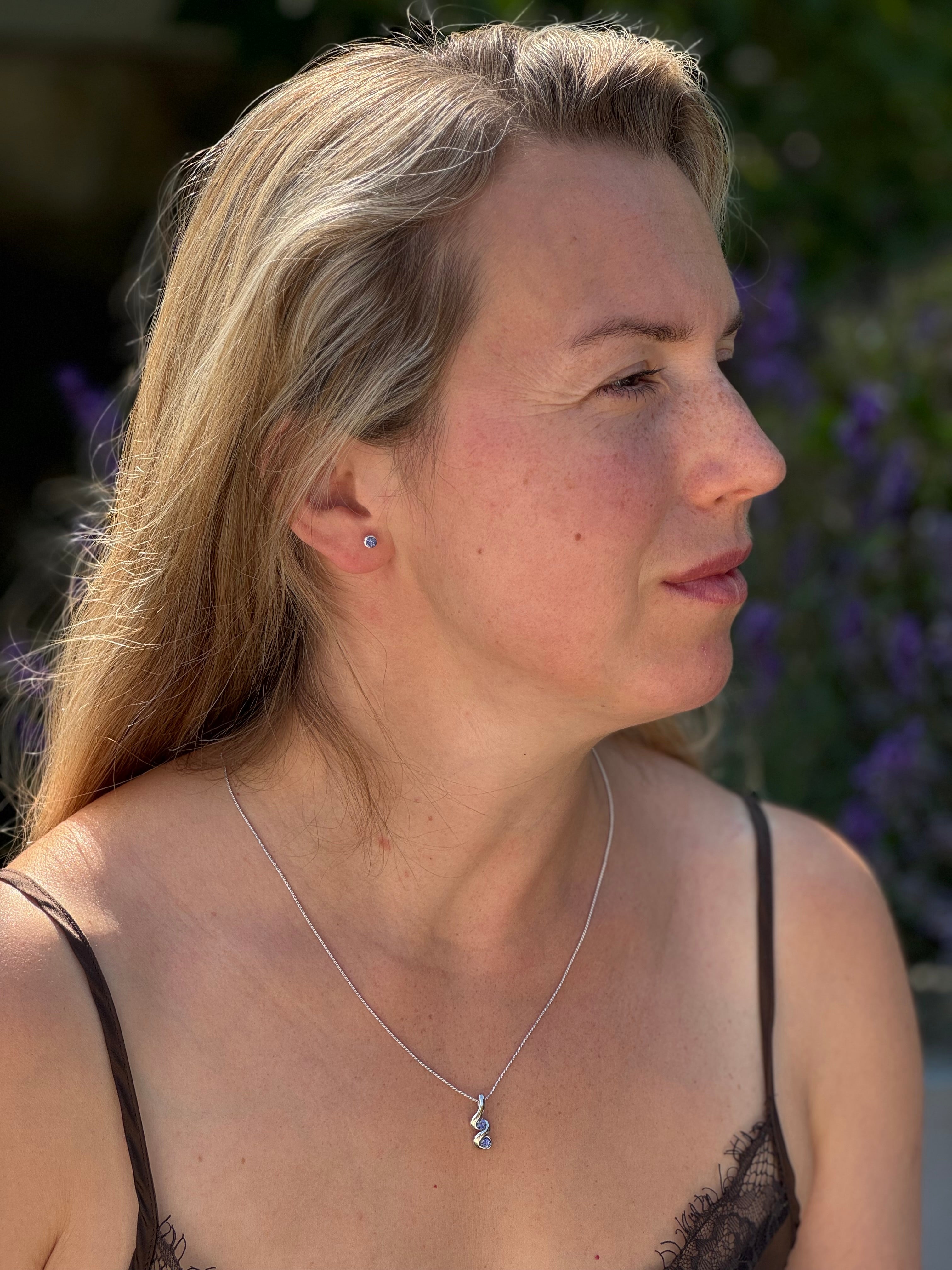 Lilac S-Shaped Swirl Pendant Necklace and Earrings